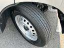 衝突被害軽減ブレーキ　コーナーセンサー　オートライト　プライバシーガラス　フロントパワーウィンドウ　オーバーヘッドシェルフ　スピーカー一体型ＡＭ・ＦＭラジオ　キーレスエントリー　アイドリングストップ（千葉県）の中古車