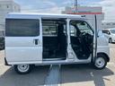 衝突被害軽減ブレーキ　コーナーセンサー　オートライト　プライバシーガラス　フロントパワーウィンドウ　オーバーヘッドシェルフ　スピーカー一体型ＡＭ・ＦＭラジオ　キーレスエントリー　アイドリングストップ（千葉県）の中古車