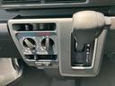衝突被害軽減ブレーキ　コーナーセンサー　オートライト　プライバシーガラス　フロントパワーウィンドウ　オーバーヘッドシェルフ　スピーカー一体型ＡＭ・ＦＭラジオ　キーレスエントリー　アイドリングストップ（千葉県）の中古車