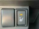 ８型ナビ／ＴＶ／ＤＶＤ／ＢＴ／ＵＳＢ　バックカメラ　ドラレコ　運転席シートヒーター　オートライト　衝突軽減装置　リヤ障害物センサー　キーレスエントリー　盗難防止アラーム　サイドレバー式駐車ブレーキ（千葉県）の中古車