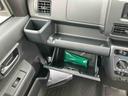 衝突被害軽減ブレーキ　コーナーセンサー　オートライト　プライバシーガラス　フロントパワーウィンドウ　オーバーヘッドシェルフ　スピーカー一体型ＡＭ・ＦＭラジオ　キーレスエントリー　アイドリングストップ（千葉県）の中古車