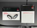 ９型ナビ／ＴＶ／ＢＴ／ＤＩＳＣ／全周囲カメラ　ＥＴＣ　電子ルームミラー　両側パワスラ　ルーフレール　１５インチアルミ　ＬＥＤヘッド／フォグ　シート／ステアヒーター　リヤサーキュレーター　パドルシフト（千葉県）の中古車