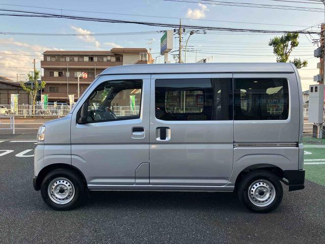 ハイゼットカーゴＤＸＦＲ専用ＣＶＴ　マルチリフレクターヘッドランプ　オーバーヘッドコンソール　６コーナーセンサー　キーレスエントリー　助手席前倒し機構　ＡＭ／ＦＭ付きＣＤステレオ（東京都）の中古車