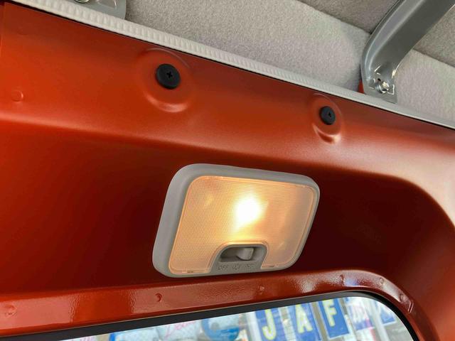 ハイゼットカーゴＤＸＦＲ専用ＣＶＴ　６コーナーセンサー　オーバーヘッドコンソール　マルチリフレクターヘッドランプ　キーレスエントリー　ＡＭ／ＦＭ付ＣＤステレオ　助手席前倒し機構　撥水加工フロントシート（東京都）の中古車