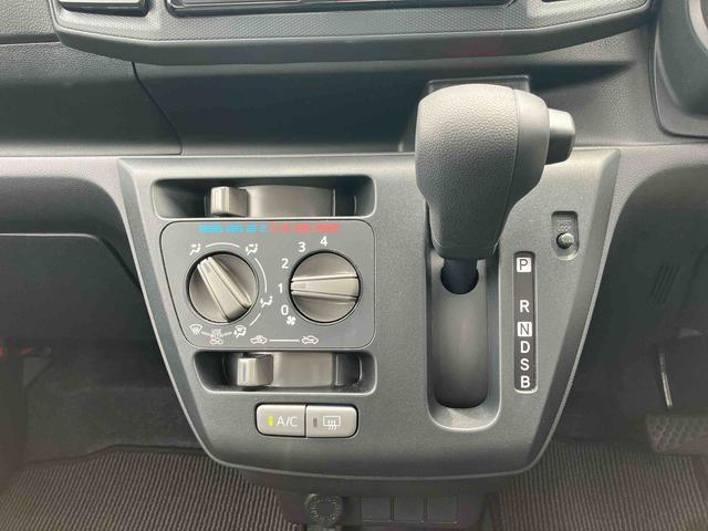 ミライースＬ　ＳＡIII　前後コーナーセンサー標準装備！！保証　新車保証・まごころ保証　１年間・走行距離無制限付き・　走行距離４，３７２ｋｍ　・ＣＤチューナー　前後コーナーセンサー　マニュアルエアコン　パワーウィンドウ　オートハイビーム　　キーレスエントリー（東京都）の中古車