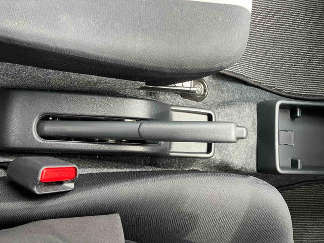 ミライースＬ　ＳＡIII　前後コーナーセンサー標準装備！！保証　新車保証・まごころ保証　１年間・走行距離無制限付き・　走行距離４，３７２ｋｍ　・ＣＤチューナー　前後コーナーセンサー　マニュアルエアコン　パワーウィンドウ　オートハイビーム　　キーレスエントリー（東京都）の中古車