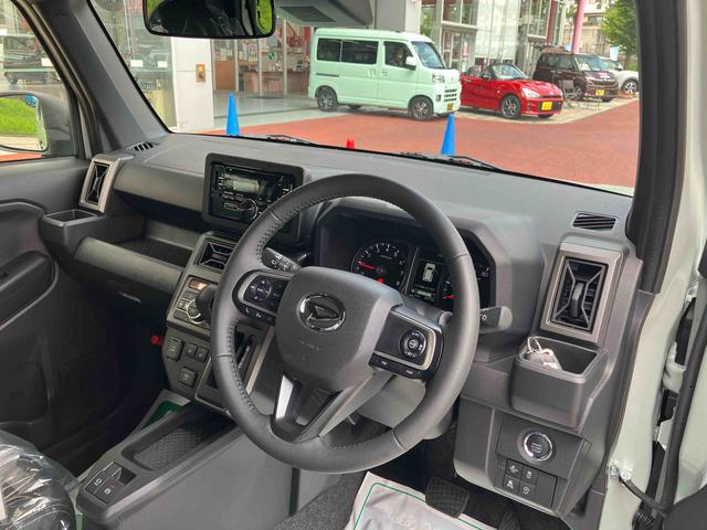 タフトＧ　ダーククロムベンチャー　シートヒーター　キーフリー保証　新車保証・まごころ保証　１年間・走行距離無制限付き　ＬＥＤヘッドランプ　キーフリーシステム　前席シートヒーター　電動パーキングブレーキ　コーナーセンサー　オートエアコン（東京都）の中古車