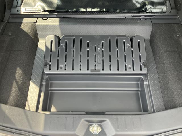 トールカスタムＧ　ディスプレイオーディオ　パノラマモニター保証１年間距離無制限付き　電動パーキングブレーキ　アダプティブクルーズコントロール　ＬＥＤフォグランプ　ＬＥＤヘッドランプ　両側電動スライドドア　サンシェード　シートアンダートレイ（東京都）の中古車