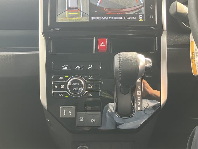 トールカスタムＧ　ディスプレイオーディオ　パノラマモニター保証１年間距離無制限付き　ＬＥＤヘッドランプ　全方位カメラ　両側電動スライドドア　助手席シートアンダートレイ　オートエアコン　オート格納ドアミラー　オートライト　ウォークスルー（東京都）の中古車