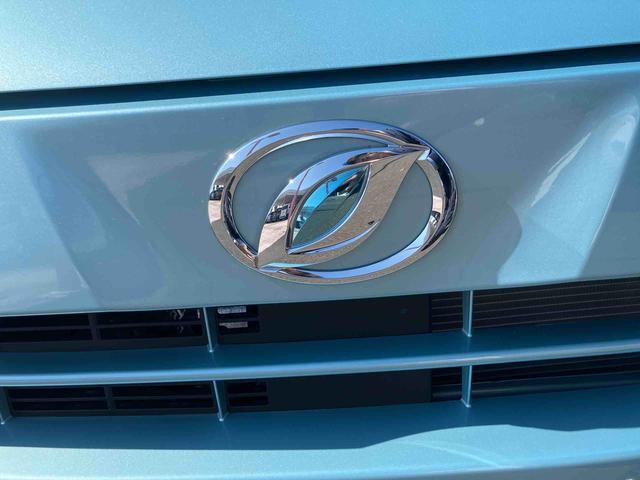 ミライースＸ　ＳＡIII　ＬＥＤヘッドライト・バックモニター標準装備！保証　新車保証・まごころ保証　１年間・走行距離無制限付き・　走行距離２，００８ｋｍ　ＣＤチューナー　バックモニター　ＬＥＤヘッドライト　前後コーナーセンサー　マニュアルエアコン　キーレスエントリー（東京都）の中古車