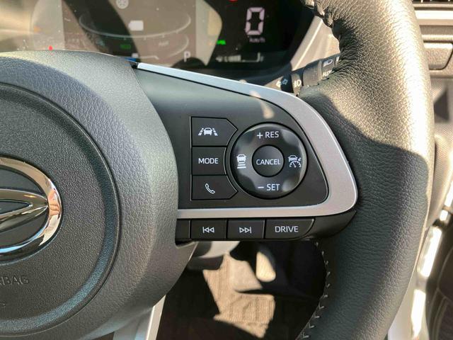 ロッキープレミアムＧ　ＨＥＶ　アダブティブクルーズコントロール搭載！保証　新車保証・まごころ保証　１年間・走行距離無制限付き　走行距離８０９ｋｍ　ＣＤチューナー　アダブティブクルーズコントロール　パノラマモニター　１７インチアルミホイール　電動パーキング　シートヒータ（東京都）の中古車