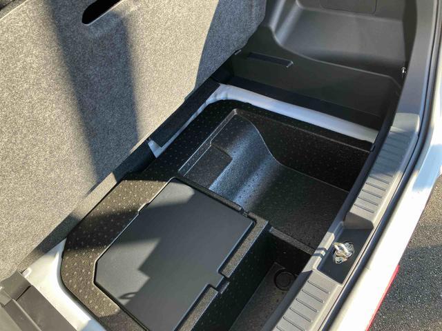 ロッキープレミアムＧ　ＨＥＶ　アダブティブクルーズコントロール搭載！保証　新車保証・まごころ保証　１年間・走行距離無制限付き　走行距離８０９ｋｍ　ＣＤチューナー　アダブティブクルーズコントロール　パノラマモニター　１７インチアルミホイール　電動パーキング　シートヒータ（東京都）の中古車