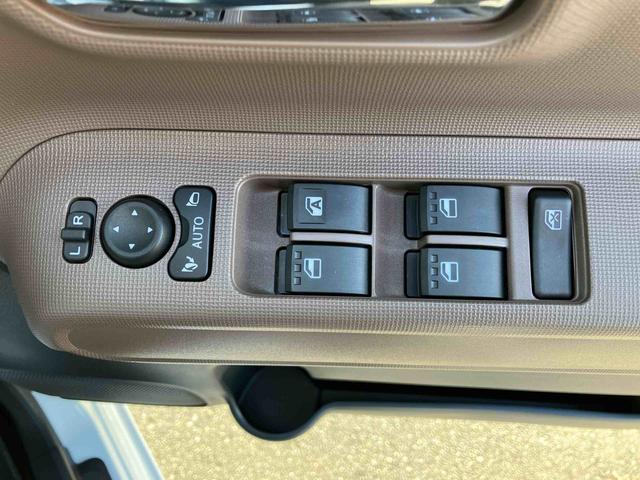 ムーヴキャンバスセオリーＧ　ＬＥＤヘッドライト　パノラマモニター標準装備！！保証　新車保証・まごころ保証　１年間・走行距離無制限付き　走行距離３１ｋｍ　ＣＤチューナー　電動パーキング　両側電動スライドドア　ＬＥＤヘッドライト　シートヒーター　パノラマモニター　オートハイビーム（東京都）の中古車