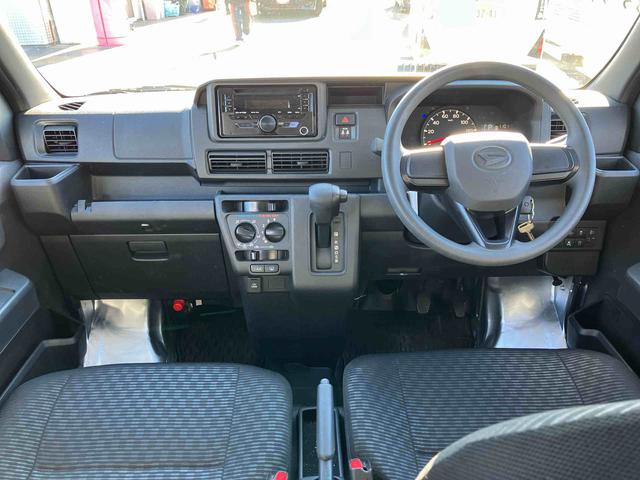 ハイゼットカーゴＤＸＦＲ専用ＣＶＴ　６コーナーセンサー　オーバーヘッドシェルフ　マルチリフレクターヘッドランプ　キーレスエントリー　ＡＭ／ＦＭＣＤステレオ　フロントスピーカー　マニュアルエアコン（東京都）の中古車