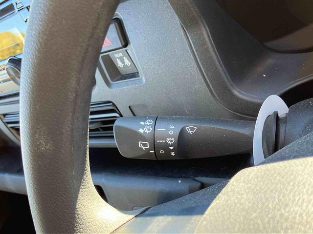 ハイゼットカーゴＤＸＦＲ専用ＣＶＴ　６コーナーセンサー　オーバーヘッドシェルフ　マルチリフレクターヘッドランプ　キーレスエントリー　ＡＭ／ＦＭＣＤステレオ　フロントスピーカー　マニュアルエアコン（東京都）の中古車