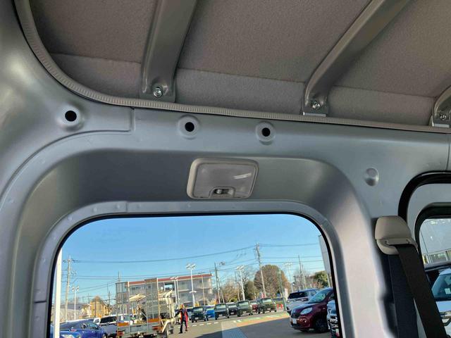 ハイゼットカーゴＤＸＦＲ専用ＣＶＴ　６コーナーセンサー　オーバーヘッドシェルフ　マルチリフレクターヘッドランプ　キーレスエントリー　ＡＭ／ＦＭＣＤステレオ　フロントスピーカー　マニュアルエアコン（東京都）の中古車