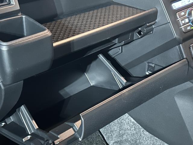 タフトＧ　ダーククロムベンチャー　Ｂｌｕｅｔｏｏｔｈステレオ保証　新車保証・まごころ保証　１年間・走行距離無制限付き（東京都）の中古車