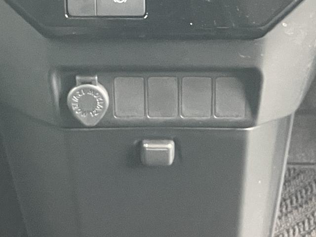 トールカスタムＧ　９インチディスプレイオーディオ　パノラマモニター保証　新車保証・まごころ保証　１年間・走行距離無制限付き（東京都）の中古車