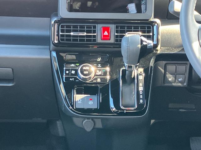 タントカスタムＲＳインタークーラーターボエンジン　両席シートヒーター　両側電動スライドドア　電動パーキングブレーキ　ＬＥＤヘッドランプ＆ＬＥＤフォグランプ　６コーナーセンサー　パノラマモニター対応カメラ（東京都）の中古車