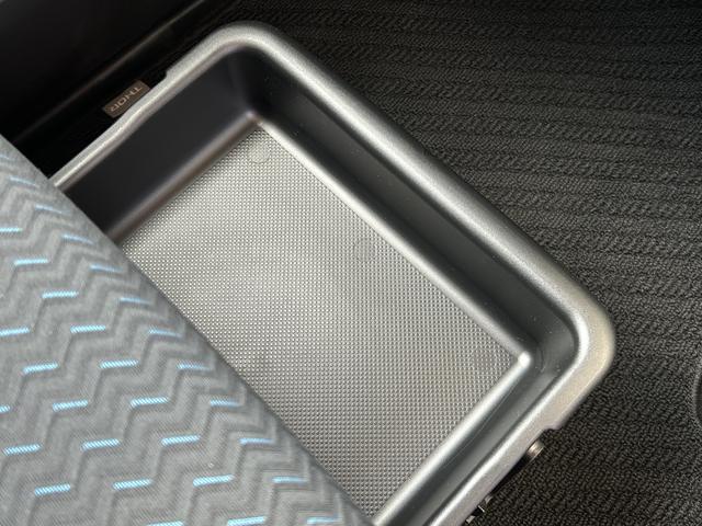 トールカスタムＧ　９インチディスプレイオーディオ　パノラマモニター保証　新車保証・まごころ保証　１年間・走行距離無制限付き　純正９インチナビ　パノラマモニター　キーフリーシステム　両側電動スライドドア　アダプティブクルーズコントロール　コーナーセンサー（東京都）の中古車