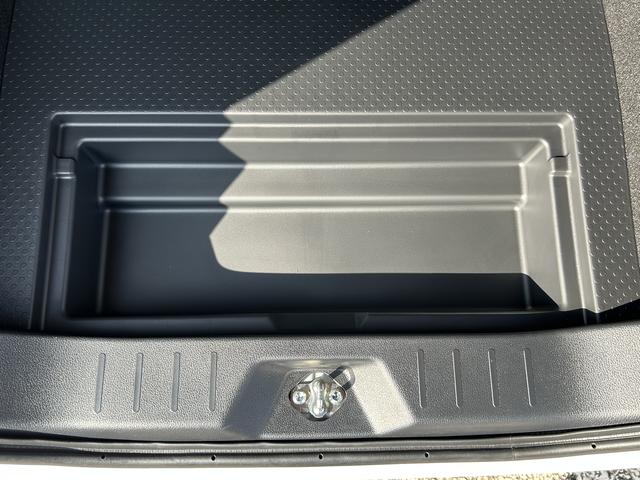 トールカスタムＧ　９インチディスプレイオーディオ　パノラマモニター保証　新車保証・まごころ保証　１年間・走行距離無制限付き　純正９インチナビ　パノラマモニター　キーフリーシステム　両側電動スライドドア　アダプティブクルーズコントロール　コーナーセンサー（東京都）の中古車