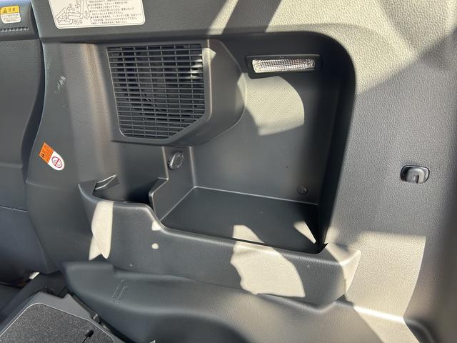 トールカスタムＧ　９インチディスプレイオーディオ　パノラマモニター保証　新車保証・まごころ保証　１年間・走行距離無制限付き　純正９インチナビ　パノラマモニター　キーフリーシステム　両側電動スライドドア　アダプティブクルーズコントロール　コーナーセンサー（東京都）の中古車