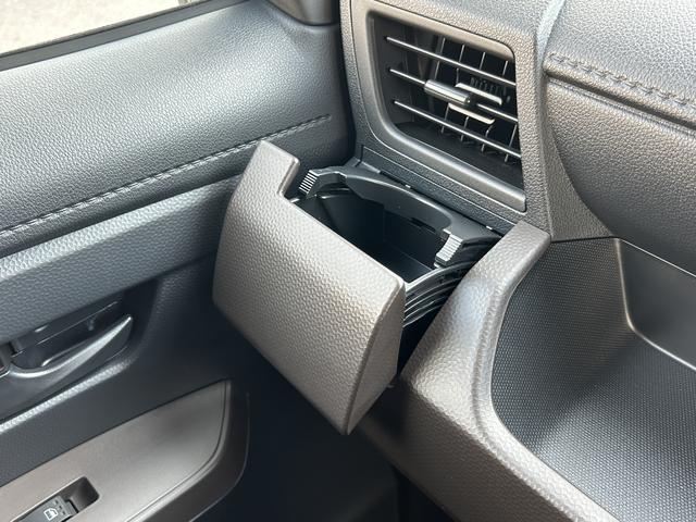 トールＸ　９インチディスプレイオーディオ装備保証　新車保証・まごころ保証　１年間・走行距離無制限付き（東京都）の中古車