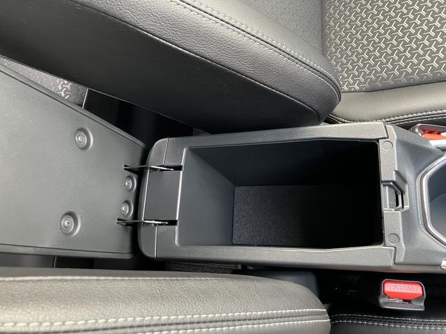 ロッキープレミアムＧ　ＨＥＶ　９インチディスプレイオーディオ装備保証　新車保証・まごころ保証　１年間・走行距離無制限付き（東京都）の中古車