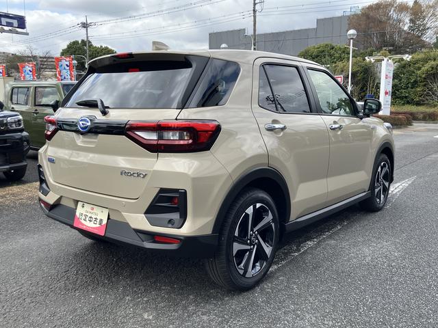 ロッキープレミアムＧ　ＨＥＶ　９インチディスプレイオーディオ装備保証　新車保証・まごころ保証　１年間・走行距離無制限付き（東京都）の中古車