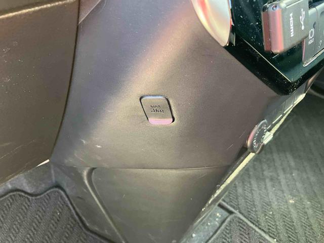 トールカスタムＧ　９インチディスプレイオーディオ　パノラマモニター新車保証・まごころ保証　１年間・走行距離無制限　９インチスマホ連携ディスプレイオーディオ　パノラマモニター対応カメラ　アダプティブクルーズコントロール　電動パーキングブレーキ　両側電動スライドドア（東京都）の中古車