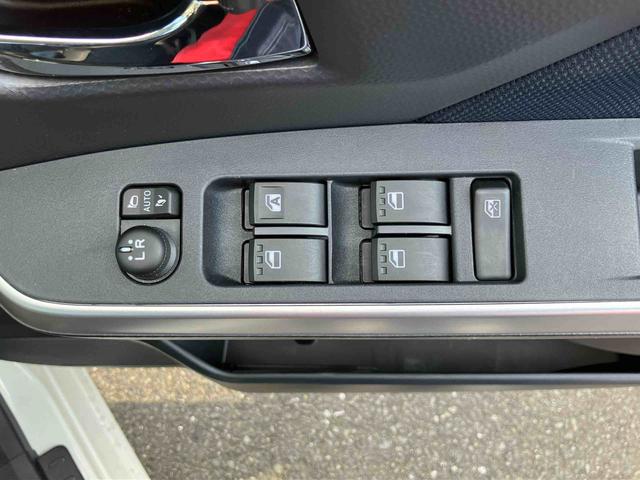 トールカスタムＧ　９インチディスプレイオーディオ　パノラマモニター新車保証・まごころ保証　１年間・走行距離無制限　９インチスマホ連携ディスプレイオーディオ　パノラマモニター対応カメラ　アダプティブクルーズコントロール　電動パーキングブレーキ　両側電動スライドドア（東京都）の中古車