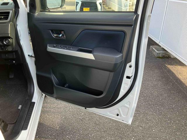 トールカスタムＧ　９インチディスプレイオーディオ　パノラマモニター新車保証・まごころ保証　１年間・走行距離無制限　９インチスマホ連携ディスプレイオーディオ　パノラマモニター対応カメラ　アダプティブクルーズコントロール　電動パーキングブレーキ　両側電動スライドドア（東京都）の中古車