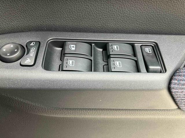 ムーヴＲＳ　届け出済み未使用車保証　新車保証・まごころ保証　１年間・走行距離無制限付き・両ドア電動スライドドア・ｌＬＥＤヘッドライト装備・オートエアコン装備・シートヒーター装備（東京都）の中古車
