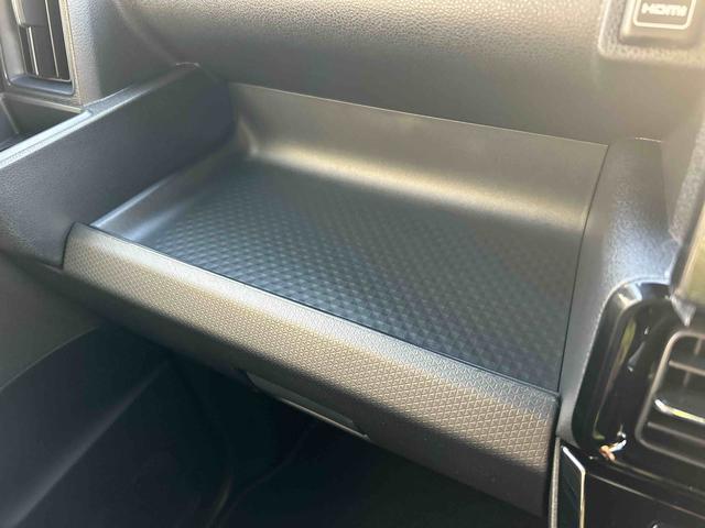 タントカスタムRS 9インチディスプレイオーディオ装備保証 新車保証・まごころ保証 1年間・走行距離無制限付き・9インチディスプレイオーディオ装備・バックカメラ・LEDヘッドライト装備(東京都)の中古車
