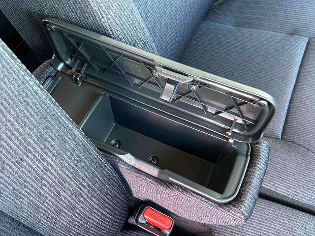 ムーヴRS 届け出済み未使用車保証 新車保証・まごころ保証 1年間・走行距離無制限付き・オーディオレス車・両ドア電動スライドドア・パノラマカメラ・オートエアコン装備(東京都)の中古車