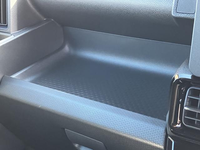 タントカスタムＲＳ保証１年間距離無制限付き　両側電動スライドドア　ＬＥＤフォグランプ　ＬＥＤヘッドランプ　前席シートヒーター　電動パーキングブレーキ　全方位カメラ　シートバックテーブル　オートライト（東京都）の中古車