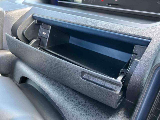 タントカスタムＲＳターボ　衝突回避支援機能　両側パワースライドドア　ＬＥＤアダプティブドライブビーム　カーテンシールドエアバッグ　サイドエアバッグ　スマートキー　電動パーキングブレーキ　オートエアコン（千葉県）の中古車