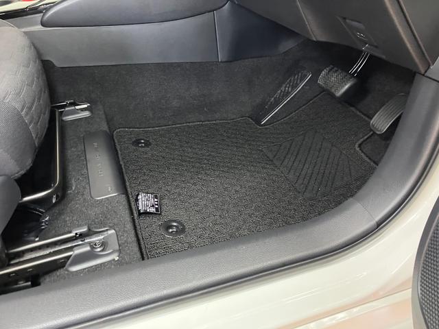 カローラスポーツハイブリッドＧ　Ｚ衝突被害軽減ブレーキシステム　ＥＴＣ　ドラレコ　Ｂカメラ　ステアリングスイッチ　全車速追従機能付ＡＣＣ　電動パーキングブレーキ　ブラインドスポットモニター　ヘッドアップディスプレイ　電動格納ミラー（神奈川県）の中古車