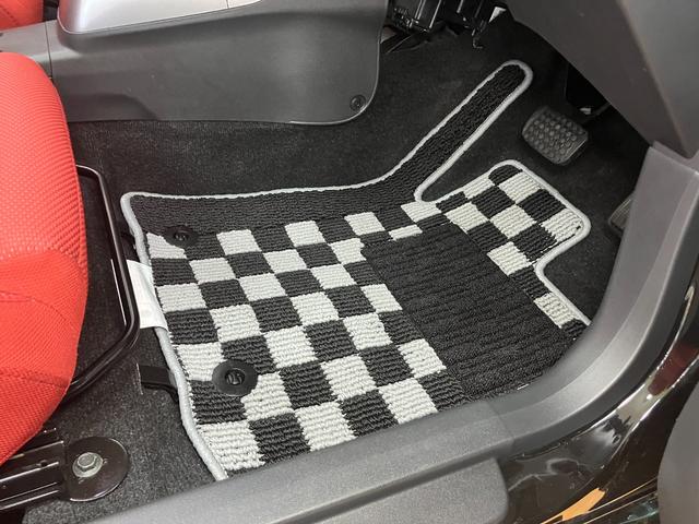 コペンセロオープンカー　二人乗　アクティブトップ　Ｂカメラ　ステアリングスイッチ　Ｐスタート　シートヒーター　ナビ　ＥＴＣ　ドラレコ　ＵＳＢ接続端子　アイドリングストップ　スポーツシート　キーフリー（神奈川県）の中古車