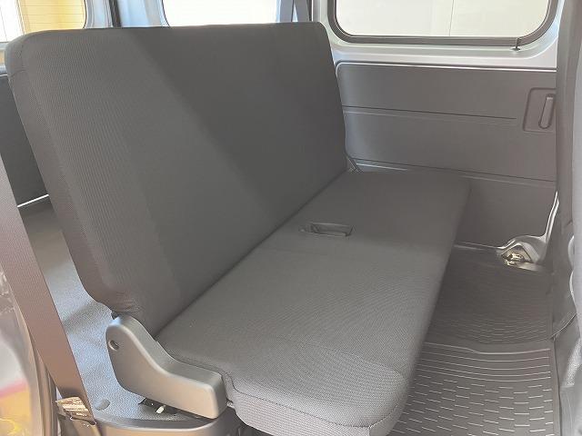 ハイゼットカーゴＤＸサポカーＳワイド適合　ラジオ　エアコン　アクセサリーソケット　コーナーセンサー　アイドリングストップ　光軸調整ダイヤル　横滑り防止機能　誤発進抑制機能　パワーウインドウ　キーレス（神奈川県）の中古車