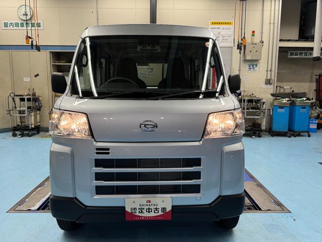ハイゼットカーゴＤＸサポカーＳワイド適合　ラジオ　エアコン　アクセサリーソケット　コーナーセンサー　アイドリングストップ　光軸調整ダイヤル　横滑り防止機能　誤発進抑制機能　パワーウインドウ　キーレス（神奈川県）の中古車