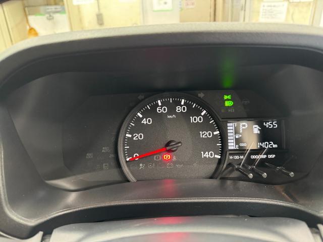 ハイゼットカーゴＤＸサポカーＳワイド適合　ラジオ　エアコン　アクセサリーソケット　コーナーセンサー　アイドリングストップ　光軸調整ダイヤル　横滑り防止機能　誤発進抑制機能　パワーウインドウ　キーレス（神奈川県）の中古車