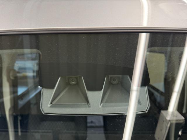 ハイゼットカーゴＤＸサポカーＳワイド適合　ラジオ　エアコン　アクセサリーソケット　コーナーセンサー　アイドリングストップ　光軸調整ダイヤル　横滑り防止機能　誤発進抑制機能　パワーウインドウ　キーレス（神奈川県）の中古車