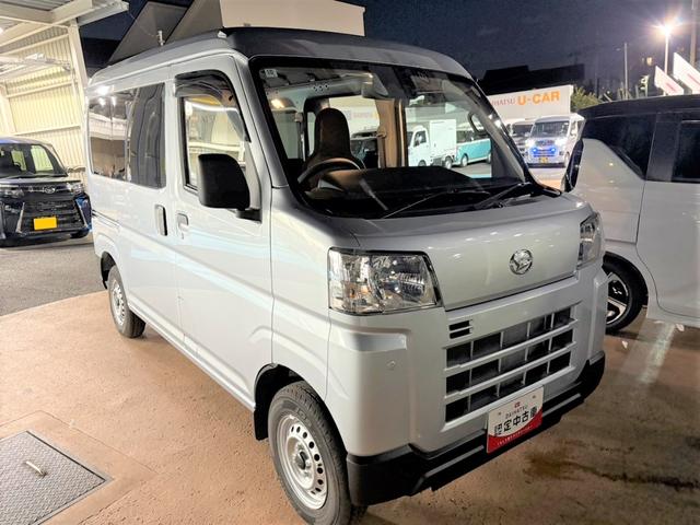 ハイゼットカーゴＤＸサポカーＳワイド適合　Ｂｌｕｅｔｏｏｔｈオーディオ　エアコン　アクセサリーソケット　コーナーセンサー　アイドリングストップ　光軸調整ダイヤル　横滑り防止機能　誤発進抑制機能　パワーウインドウ　キーレス（神奈川県）の中古車