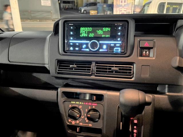 ハイゼットカーゴＤＸサポカーＳワイド適合　Ｂｌｕｅｔｏｏｔｈオーディオ　エアコン　アクセサリーソケット　コーナーセンサー　アイドリングストップ　光軸調整ダイヤル　横滑り防止機能　誤発進抑制機能　パワーウインドウ　キーレス（神奈川県）の中古車