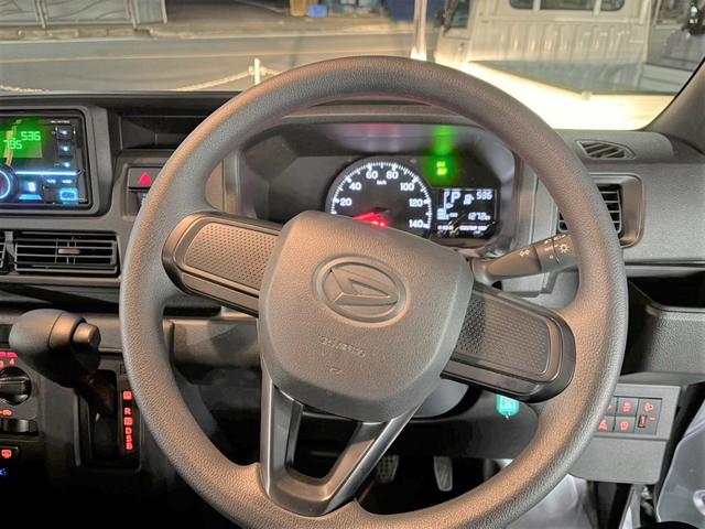 ハイゼットカーゴＤＸサポカーＳワイド適合　Ｂｌｕｅｔｏｏｔｈオーディオ　エアコン　アクセサリーソケット　コーナーセンサー　アイドリングストップ　光軸調整ダイヤル　横滑り防止機能　誤発進抑制機能　パワーウインドウ　キーレス（神奈川県）の中古車