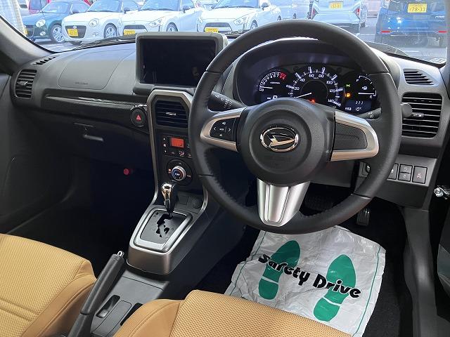 コペンローブ　届け出済み未使用車　オープンカーオープンカー　二人乗　アクティブトップ　シートヒーター　Ｐスタート　ステアリングスイッチ　コーナーセンサー　オートエアコン　スポーツシート　キーフリー（神奈川県）の中古車