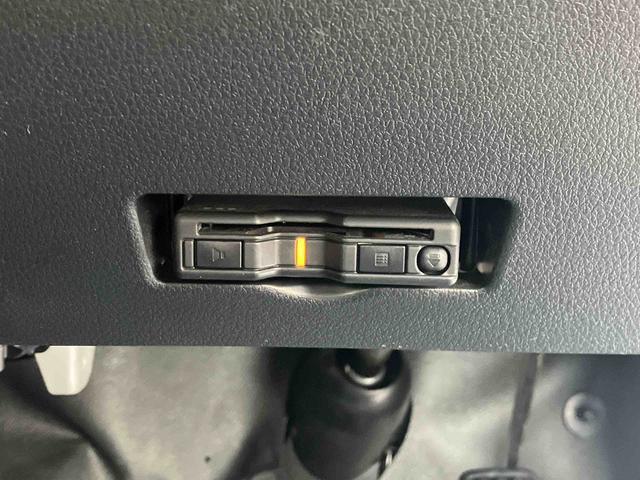 ハイゼットカーゴデラックス　リヤベンチシート　ＥＴＣ車載器　キーレス保証１年間距離無制限付き　前席パワーウインドウ　アイドリングストップ　キーレスエントリー　リヤベンチシート　コーナーセンサー　エアコン　オーバーヘッドシェルフ　誤発進抑制制御機能（東京都）の中古車
