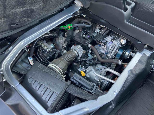 ハイゼットカーゴデラックス　リヤベンチシート　ＥＴＣ車載器　キーレス保証１年間距離無制限付き　前席パワーウインドウ　アイドリングストップ　キーレスエントリー　リヤベンチシート　コーナーセンサー　エアコン　オーバーヘッドシェルフ　誤発進抑制制御機能（東京都）の中古車