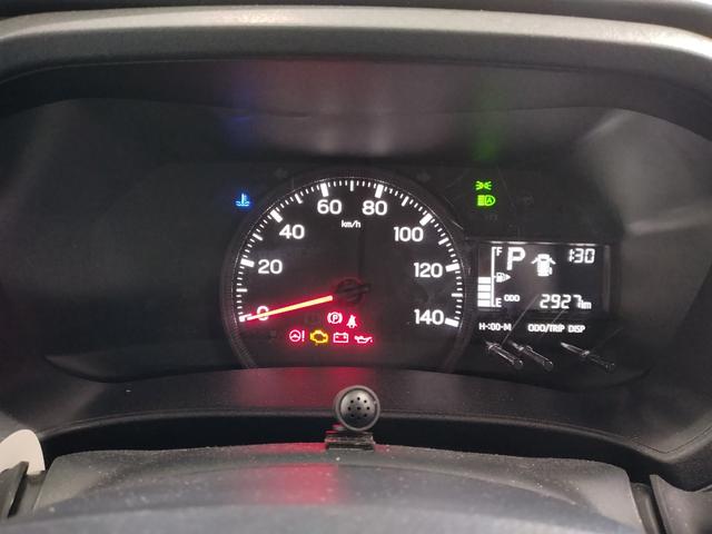 ハイゼットカーゴＤＸサポカーＳワイド適合　オーディオ　エアコン　アクセサリーソケット　コーナーセンサー　アイドリングストップ　光軸調整ダイヤル　横滑り防止機能　誤発進抑制機能　パワーウインドウ　キーレス（神奈川県）の中古車